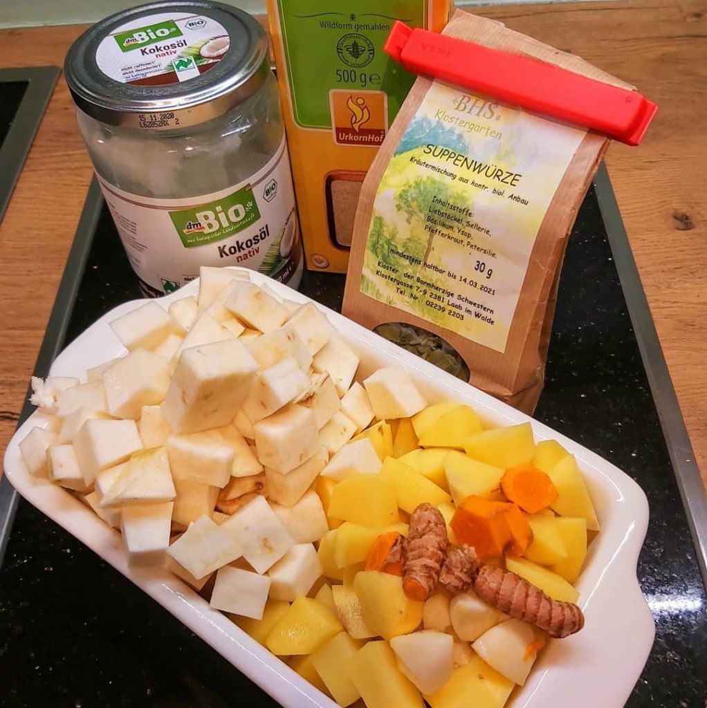 Kartoffel-Sellerie-Curcuma Suppe_Zutaten